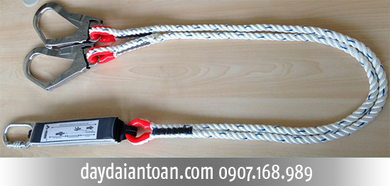 dây đai an toàn A1 cần có dây đai chống sốc